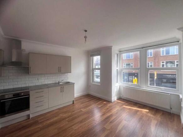 Lounge/Kitchen
