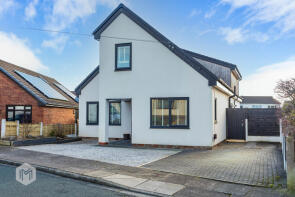 18, Mendip Crescent, Bury BL8 1QZ