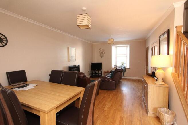 Lounge/ Dining Room
