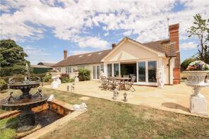 Le Bourg Des Templiers, Owls End Lane, Twyning, Tewkesbury GL20 6EQ