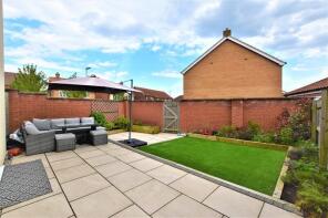 18, Hutton Way, Faldingworth, Market Rasen LN8 3FT