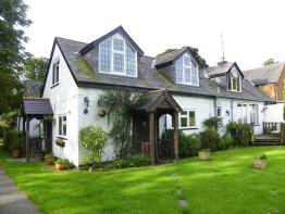 Willow Corner, Remenham Piece, White Hill, Remenham, Remenham Hill RG9 3ET