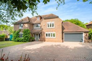 2, Chapelwood Place, Gravesend DA13 9AG