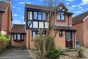 6, Beuzeville Avenue, Hailsham BN27 3PB