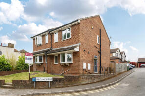 1, Hotham Close, Dartford DA4 9ET
