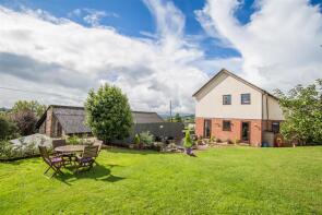 5, Churchill Gardens, Crediton EX17 6EG