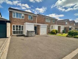 25, Downes Green, Wirral CH63 9LX