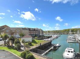 56, Medina View, East Cowes PO32 6SU