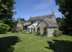 Westside House, 3/190 Main Street Through Cherington, Tetbury GL8 8SN