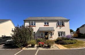 14, Willow Rise, Tiverton EX16 8FD