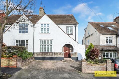 Connaught Avenue, London, E4