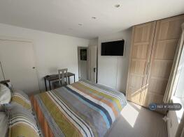 1, Hythe Road, Staines-upon-thames TW18 3ED