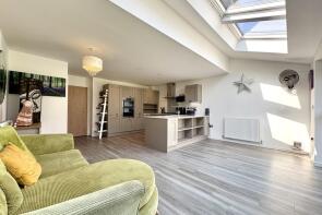 6, Broadfern, Wigan WN6 0GP