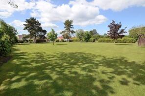 Emmerdale, Lowthorpe, Southrey, Lincoln LN3 5TD