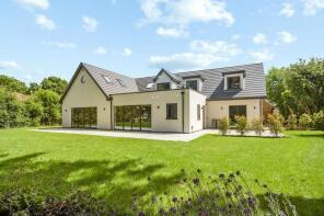 The Gables, West Heath Road, West Heath, Tadley RG26 5LE