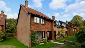 17, Abbey Walk, Great Missenden HP16 0AY