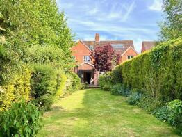 2, Myrtle Cottages, Woodside Road, Chiddingfold, Godalming GU8 4QZ