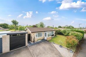 2, St Andrews Close, Sherborne DT9 6HN