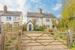 2, Fifield Way Cottages, Fifield Road, Fifield, Maidenhead SL6 2PB