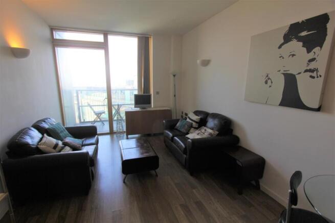livingroom2.jpg