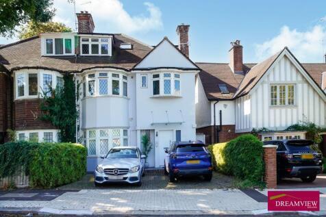 3 bedroom Flat for sale