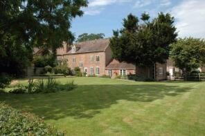 Slowwe House East, Silver Street, Gloucester GL2 7JU
