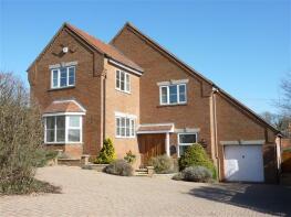 Hillside, Limber Road, Swallow, Market Rasen LN7 6DY