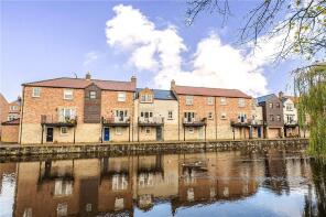 7, Canal Wharf, Bondgate Green, Ripon HG4 1AQ