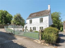Kingscot, Chiseldon Road, Marlborough SN8 1SU
