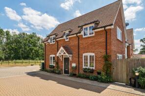 26, Oak Tree Close, Odiham, Hook RG29 1FT