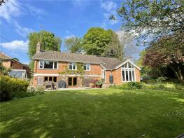 High Trees, Main Street, West Ilsley, Newbury RG20 7AA