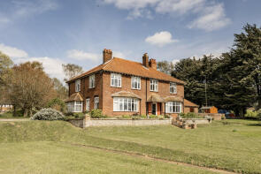 Aylmerton Lodge, Holt Road, Aylmerton NR11 8QA