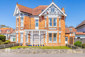 Flat 7, 16 Manor Court, Percy Road, Bournemouth BH5 1JF