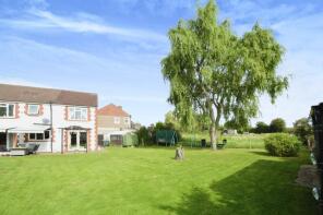11, Hillside, Swindon SN6 6RE