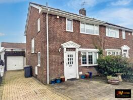 24, Caernarvon Place, Blackwood NP12 1DB