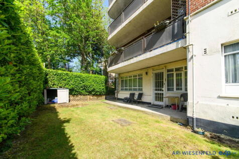 Golders Green Road, London, NW11 9PU
