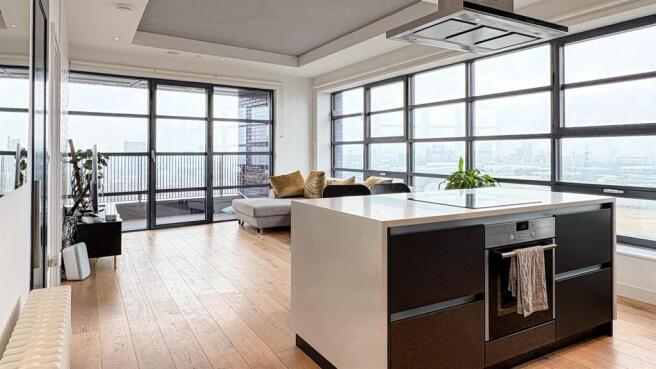 Flat for sale in London City Island E16