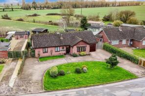 Silverlea, Greenways, Norwich NR16 1QZ