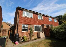 19, Windsor Walk, Lindford, Bordon GU35 0SF