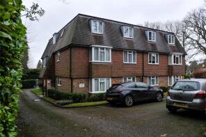 5, Highcroft, Wood Road, Hindhead GU26 6PW