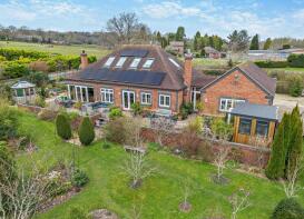 Lynacre, New Road, Oreton, Kidderminster DY14 0UH