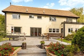 3 Greendrift, Harriots Close, Horsham RH13 6LJ