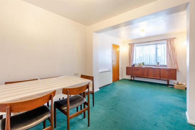 8703035-interior09.jpg