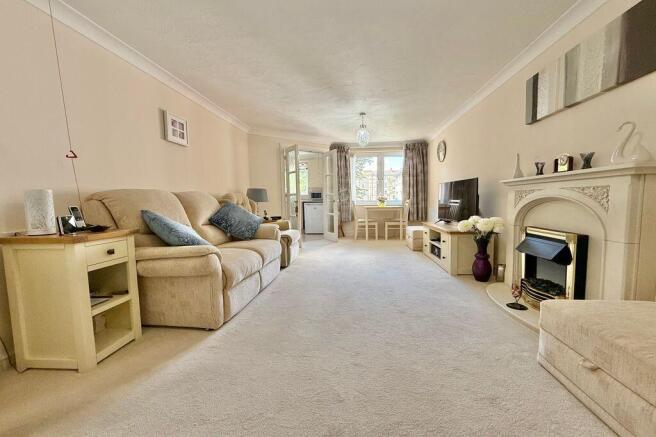 22' Living Room
