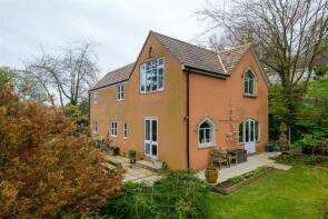 Hobbs Cottage, Ryall Road, Bridport DT6 6EG