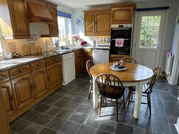 Kitchen.JPG