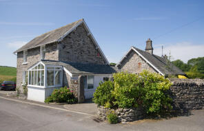Overslade, Wellheads Lane, Kendal LA8 0JS