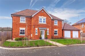 23, Canberra Lake Way, Reading RG10 9DH
