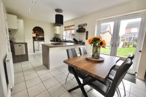 Heatherfields Crescent, New Rossington, Doncaster
