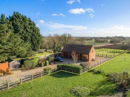 The Stables, Lincoln Road, Holton Cum Beckering, Market Rasen LN8 5NG